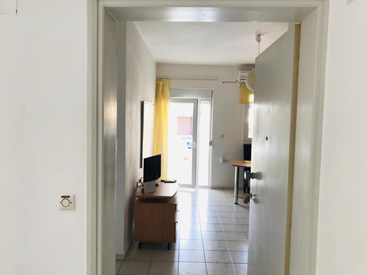 Korona Beach Apartments I Rethimno Eksteriør billede